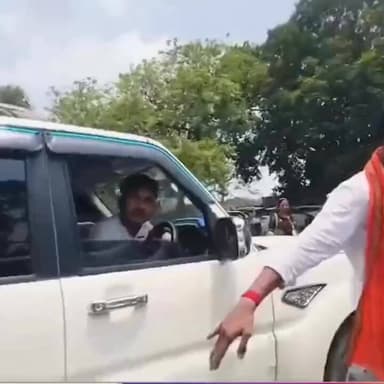 আজকের শপথ গ্রহণ অনুষ্ঠানে ব্রিগেড প্যারেড গ্রাউন্ডে অভিনেতা জিৎ