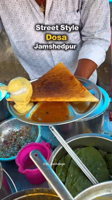 Crispy on the outside, loaded with flavor inside — Jamshedpur’s street-style South Indian dosa hits different when it’s ...