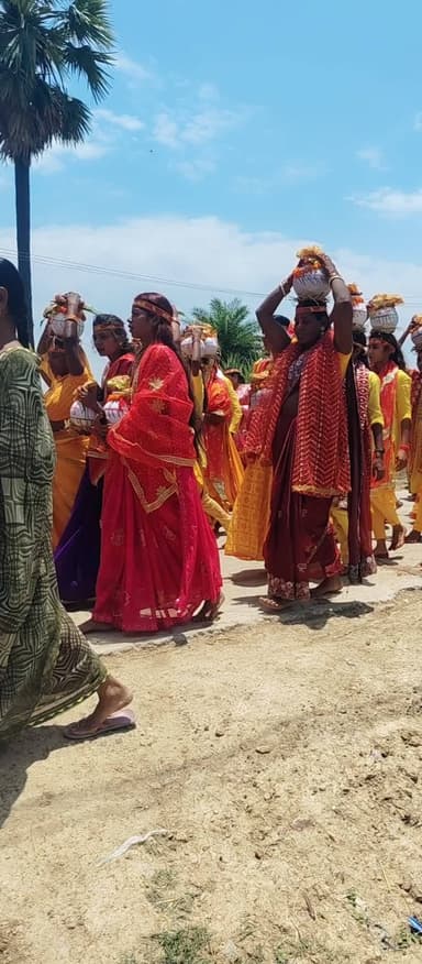 meskaur प्रखण्ड के ग्राम विसीआईत में महा ब्राह्म यज्ञ किया जा रहा है।