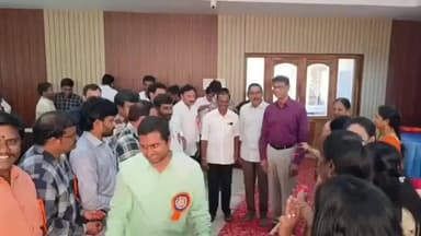 తణుకు: పట్టణ జిల్లా పరిషత్ పాఠశాల 1996-2001 బ్యాచ్ విద్యార్థులు చిట్టూరి హెరిటేజ్లో ఆత్మీయ సమావేశం