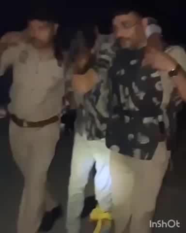 देेेवरिया: देवरिया के गौरी बाजार क्षेत्र में पुलिस ने किया बदमाशों का एनकाउंटर, एक को लगी गोली, नाबालिक समेत दो गिरफ्तार