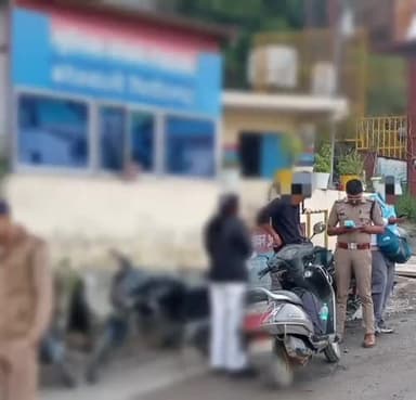 पिथौरागढ़: कोतवाली गंगोलीहाट पुलिस ने शराब पीकर वाहन जलाने वाले चालक को किया गिरफ्तार
