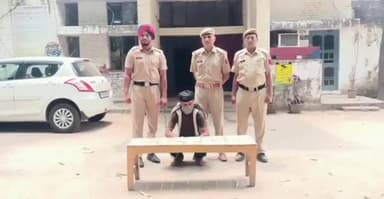 ਪਠਾਨਕੋਟ: ਪੁਲਿਸ ਪ੍ਰਸ਼ਾਸਨ ਨੂੰ ਮਿਲੀ ਵੱਡੀ ਕਾਮਯਾਬੀ, ਸ਼ਹਪੁਰੀ ਕੰਢੀ ਤੋਂ ਇਕ ਵਿਅਕਤੀ ਨੂੰ 4 ਗ੍ਰਾਮ ਅਤੇ 98 ਮਿਲੀਗ੍ਰਾਮ ਚਿੱਟੇ ਨਾਲ ਕੀਤਾ ਗਿਰਫਤਾਰ