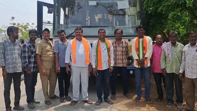 సిరిసిల్ల: సికింద్రాబాద్ పరేడ్ గ్రౌండ్ లో ప్రధాని నరేంద్ర మోదీ బహిరంగ సభకు తరలివెళ్లిన చీర్లవంచ బీజేపీ నాయకులు