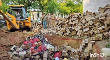 घोरावल: सोनभद्र में ऑपरेशन दहन के तहत 71 मुकदमों में जब्त ₹61,19,500 की शराब को किया गया नष्ट