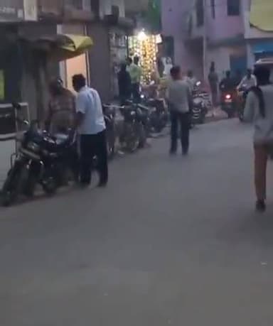 मेहदावल: मेंहदावल नगर पंचायत के द्वार पर अतिक्रमण, शहर में अभियान जारी लेकिन कार्यालय के बाहर ही कब्जा