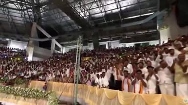 विजय तमिलनाडु के नए मुख्यमंत्री बन गए हैं। उन्होंने तमिल में शपथ ली।
#tamil