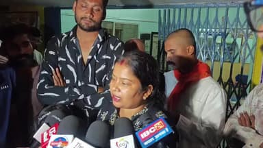 रायपुर: पीड़ित महिला ने कहा, 'ये साले गवारों को कौन एंट्री देता है, मारने के लिए स्टिक हॉकी निकाला'