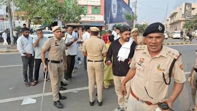 सांपला में वोटिंग को लेकर विवाद,पुलिस ने हटाया #sampla #rohtakmdu