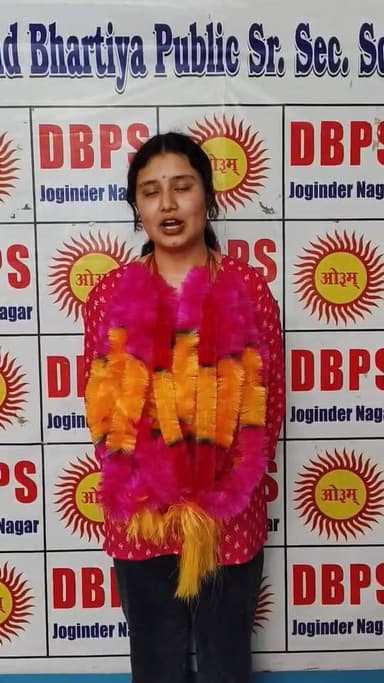 दयानंद भारतीय पब्लिक सीनियर सेकेंडरी स्कूल जोगिंदरनगर की रितिका ठाकुर ने दसवीं की परीक्षा में प्रदेश में झटका आठवां स्था...
