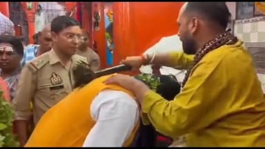 ये बिहार के शिक्षा मंत्री मिथलेश तिवारी है जो आज भी तंत्र मंञ झाड-फूंक पर भरोसा करते हैं धन्य है प्रभु #photographychall...
