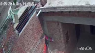 कोल: मडराक में निर्माणधीन मकान में काम कर रहा राजमिस्त्री गिरा, लाइव वीडियो आया सामने, अस्पताल पर स्टाफ पर लापरवाही का आरोप