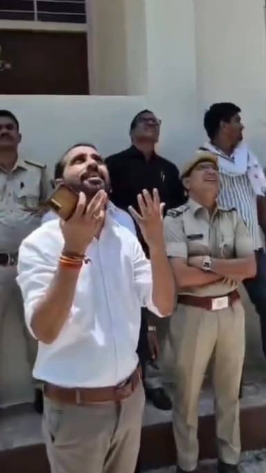 बारां-न्याय के लिए अब महिलाओं ने भी किया न्यायालय स्थित पानी की टंकी पर चढ़ने का रुख अख्तियार, पांच महिलाएं चढ़ी पानी की...