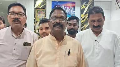 मैनपाट: कमलेश्वरपुर में विभिन्न विषयों को लेकर पूर्व मंत्री अमरजीत भगत का बयान आया सामने, वीडियो हो रहा वायरल