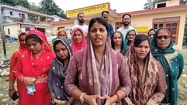 बैह पंचायत से प्रधान पद के लिए दीक्षा सरोच ने भरा नामांकन
देहरा ।। News123 ।। बैह पंचायत में पंचायत चुनाव को लेकर सरगर्म...