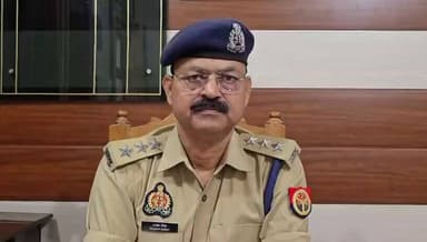 #BijnorPolice
थाना नगीना देहात क्षेत्रान्तर्गत ग्राम त्रिलोकपुरा में एक महिला की बीमारी से मृत्यु हो जाने पर स्थानीय पुल...