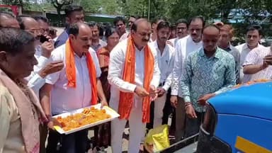 ବରଗଡ: ବରଗଡ ବିଧାୟକ ଗୁଡେଶିରା ମାର୍କେଟ ୟାର୍ଡ ଠାରେ ରବି ଋତୁ ଧାନ କିଣାବିକା ପ୍ରକ୍ରିୟାର କଲେ ଶୁଭାରମ୍ଭ