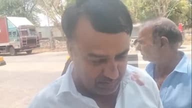 चिड़ावा: चिड़ावा में आवारा सांडों का आतंक, किसान सभा के तहसील महासचिव हुए घायल