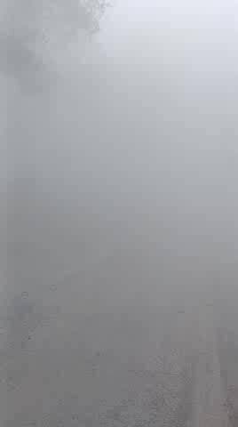 सहसपुर लोहारा: तालपुर गांव में क्रेसर खदान में ब्लास्टिंग के बाद पत्थर बरसे, पूरा इलाका धुआँ-धुआँ, ग्रामीण ने वीडियो किया जारी