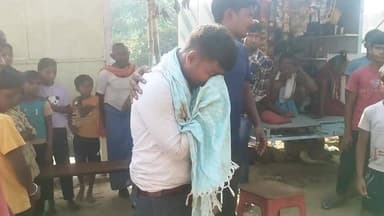 #जमुई खैरा प्रखंड अंतर्गत अमारी गांव ओर बिठलपुर को जोड़ने वाली कच्ची सड़क सुनसान नहर के पास युवक से दिनदहाड़े बाइक छीनक...
