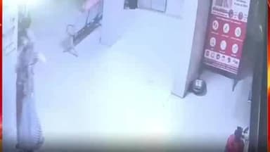 घाटमपुर: सीएचसी से बच्चा चोरी कर भाग रही महिला का सीसीटीवी फुटेज हुआ वायरल