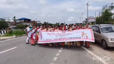 হেলেম: টঙনা গাওঁৰ ৰাজ পথত পাঞ্চজন্য যুৱ সংঘৰ সৌজন্যত ২৮ তম টঙনাগাওঁ ৰঙালী বিহু সন্মিলৰন সাংস্কৃতিক শোভা যাত্ৰাই