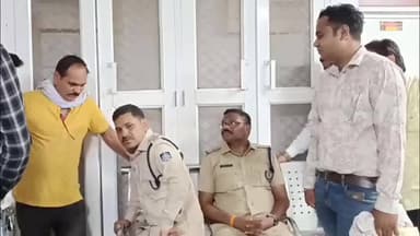 छिंदवाड़ा नगर: टायर फटने से पुलिस वाहन से भिड़ी स्कॉर्पियो, टीआई समेत चार पुलिसकर्मी घायल