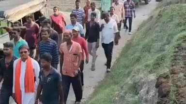 গোসাবা: গোসাবার বালি বিজয় নগরে ২০৫নং বুথের বিজেপির কর্মী সমর্থকদের নিয়ে ১নং মন্ডলের উদ্যোগে বিজয় উৎসব পালন করা হয়