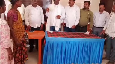 केरसई: कोलेबिरा विधायक के प्रयास से टांगिया गांव की बीमार बच्ची को ग्रामीण विकास विभाग ने दिया ₹20 हजार का चेक
