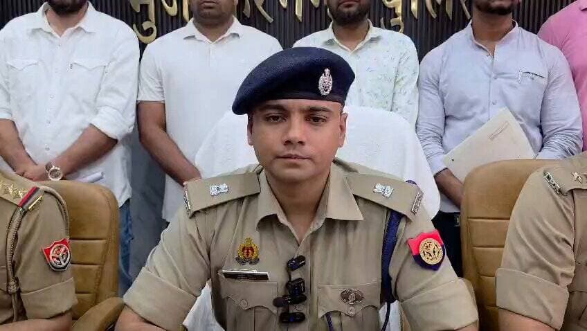 #ऑपरेशन_सवेरा
"नशे के अन्धकार से जीवन के उजाले की और"
❇️ थाना खालापार पुलिस द्वारा "ऑपरेशन सवेरा" अभियान के अन्तर्गत न...
