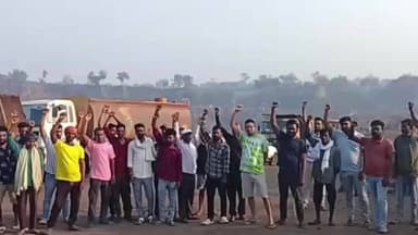 गोमिया: कथारा कोलियरी क्षेत्र में रोजगार की मांग को लेकर विस्थापित बेरोजगार युवाओं ने जताया आक्रोश