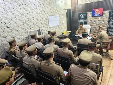 #SSPMRT के निर्देशानुसार #SPCITY_MRT द्वारा थाना कंकरखेडा पर निरीक्षक/उपनिरीक्षकगण का अर्दली रूम किया गया, जिसमें लंबित ...