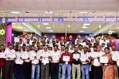 समय पूर्व जनगणना का शतप्रतिशत कार्य पूर्ण करने वाले 252 प्रगणकों को कलेक्टर ने प्रशस्ती पत्र देकर किया सम्मानित।
कलेक्ट...