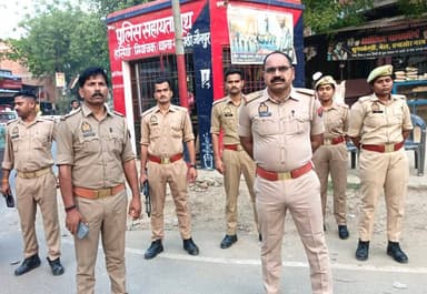 #SSP_JNR, @ipskunwaranupam के निर्देशन में कानून एवं शांति व्यवस्था के दृष्टिगत जनपद के समस्त प्र0नि0/थानाध्यक्ष द्वारा ...