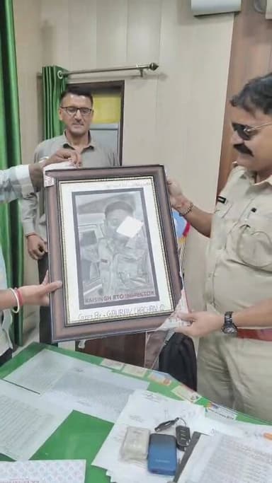 नोहर वायरल Rto साहब का फैन पंहुचा ऑफिस फिर क्या हुआ