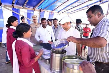 भागलपुर, 11 मई 2026: जिलाधिकारी डॉ. नवल किशोर चौधरी एवं वरीय पुलिस अधीक्षक श्री प्रमोद कुमार यादव ने आज बरारी घाट पहुंचक...