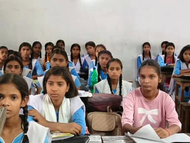 अभया ब्रिगेड ने प्रोजेक्ट जयप्रभा कन्या उच्च माध्यमिक विद्यालय में पहुंचकर छात्राओं को किया जागरूक
#AurangabadNews #bih...