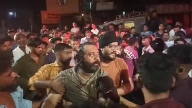 હાલોલ: પાવાગઢ રોડ પર આવેલી ગીતાભવન હોટલ પાસે બે બાઈકો વચ્ચે ગમખ્વાર અકસ્માત,બે યુવકોની હાલત ગંભીર થતા વડોદરા રિફર કરાયા