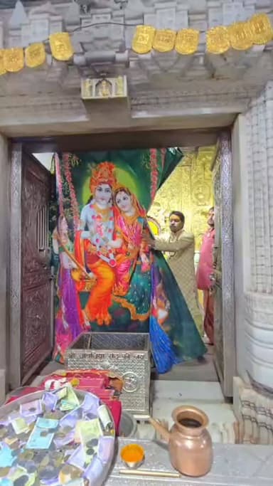*सेठों के सेठ सांवरिया सेठ जी के मनमोहक दर्शन* 💝
*🙏🏻🚩 12 मई 2026*🚩🙏
*आज के श्रृंगार दर्शन*🌸🙏।
*༺꧁🌺जय श्री सांवरिया...