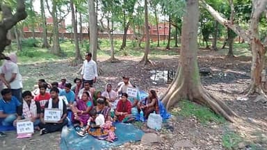ECL प्रभावित गाँव नीमा कलां के दर्जनों ग्रामीण प्रदूषण, बेरोजगारी अन्य माँग को लेकर पहुंचे महाप्रबंधक कार्यालय का मुख्य ...