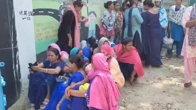 कांकेर: जिला अस्पताल में बवाल, सुपरवाइजर पर दुर्व्यवहार का आरोप, कर्मचारियों ने ठप किया काम