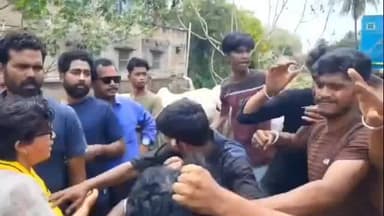 কাটোয়া ১: ভাগীরথী পেরিয়ে পাচারের ছক ভেস্তে দিল বিজেপি কর্মীরা, উত্তেজনা কাটোয়ায়