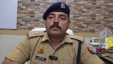 थाना कैन्ट अन्तर्गत दो वाहनों के आपस में दुर्घटनाग्रस्त होने में एक व्यक्ति की मृत्यु हो गयी है व दो घायल व्यक्तियों को ...