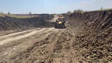 बेलछी: गदनपुरा खंदा में पुलिस और खनन विभाग की कार्रवाई, एक JCB मशीन जब्त, ₹70 लाख का आर्थिक दंड
