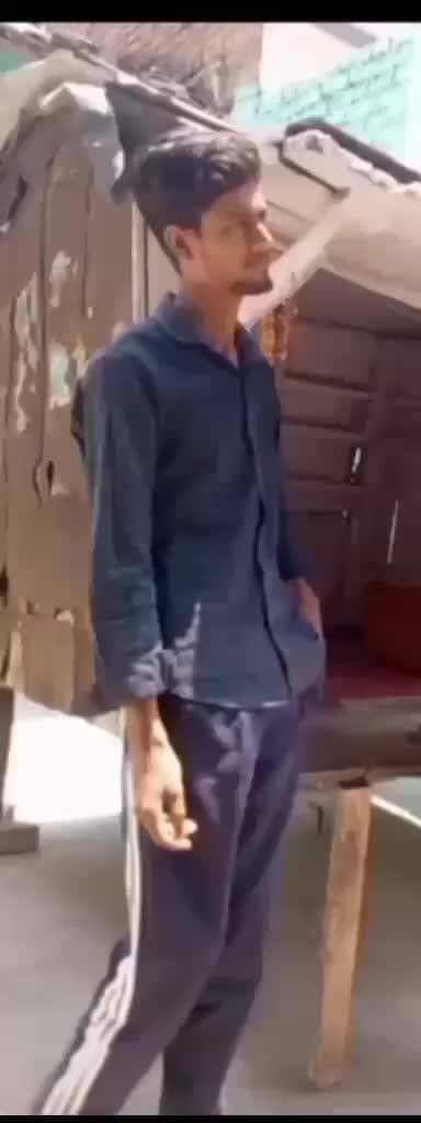 *कौशांबी में बेखौफ गांजा तस्कर, हनुमान मंदिर के पास खुलेआम चल रहा नशे का कारोबार*
*कौशांबी। जनपद के सराय अकिल क्षेत्र