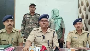 *चाईबासा: पश्चिमी सिंहभूम जिले के झींकपानी थाना क्षेत्र के बेटेया गांव निवासी 60 वर्षीय चुइया बिरूली पर तीरों की बौछार क...