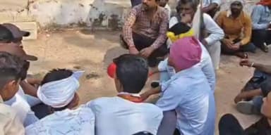 बल्देवगढ़: विद्युत मंडल पहुंचे ओबीसी महासभा के कार्यकर्ता, आर्थिक सहायता की मांग की