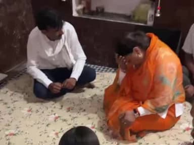 पिड़ावा: पूर्व सीएम वसुंधरा राजे ने खजूरी में पंचायत समिति सदस्य की पुत्रवधू के निधन पर जताया शोक