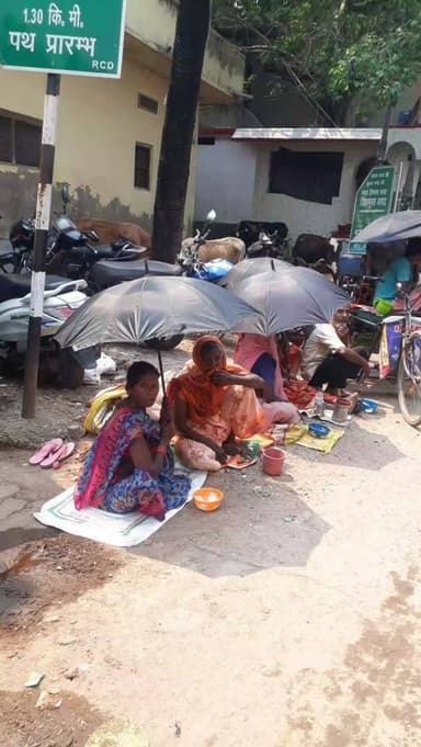यह तस्वीर बहुत कुछ बयां ....