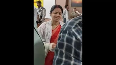 होशंगाबाद नगर: कलेक्ट्रेट कार्यालय में फैक्चर हाथ के साथ पहुंची महिला, डॉक्टर पर लापरवाही का आरोप लगाया, वीडियो वायरल
